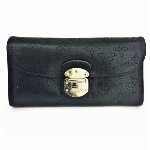 Auth Black Louis Vuitton Mahina Portefeuille Amelia Leather Trifold Long Wallet - Picture 1 of 8
